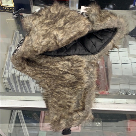 Men’s winter hat great hat for winter - Picture 2 of 5